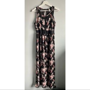 ❗️MOVING SALE❗️ MODCLOTH Floral Dress with Lace
